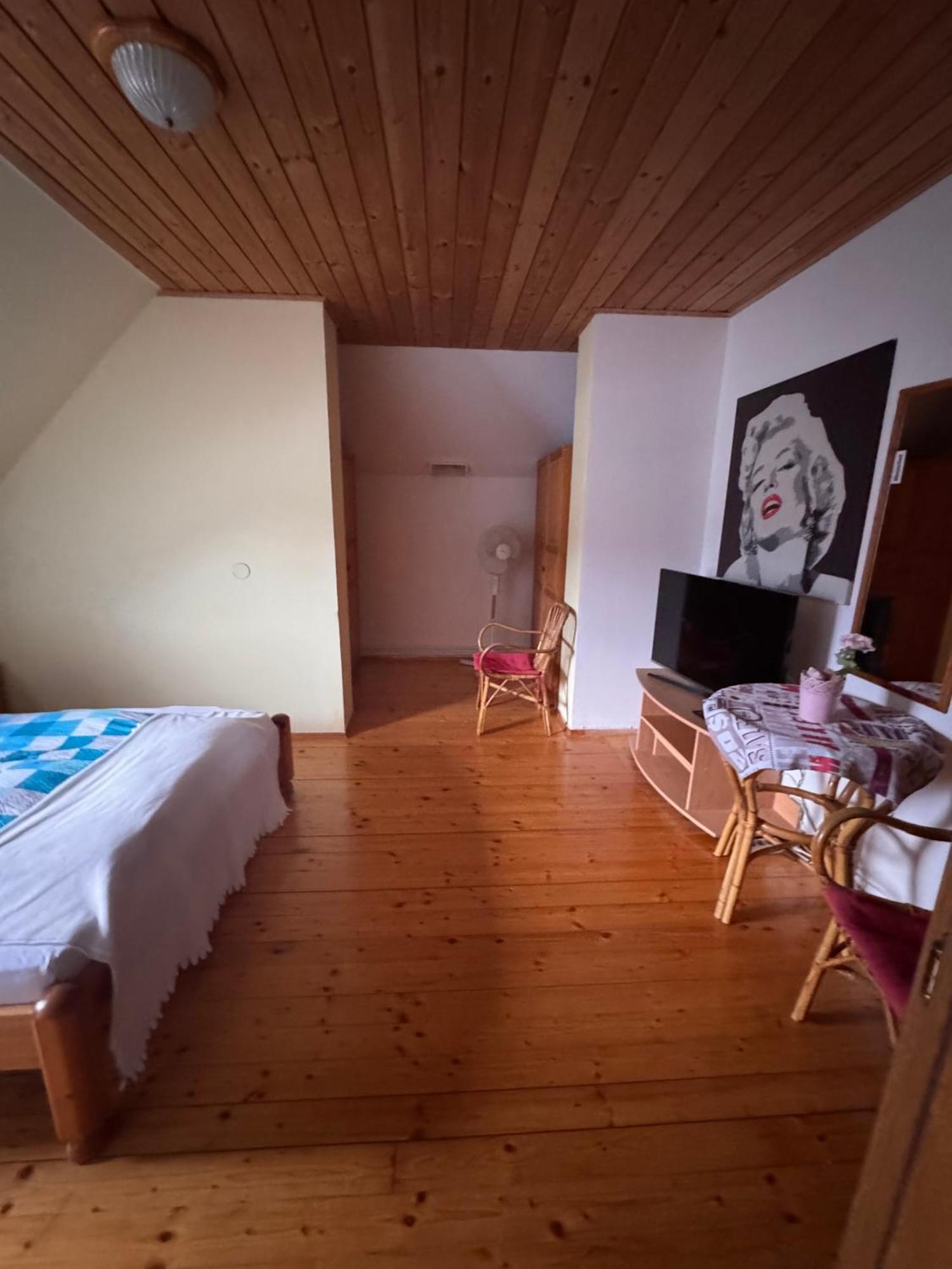 Austria Traveller Hotel Kirchdorf Kirchdorf an der Krems Bagian luar foto
